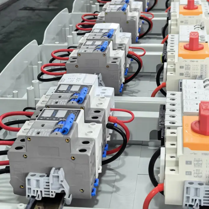 How to Select the Right Photovoltaic Combiner Box: A Step-by-Step Selection Guide